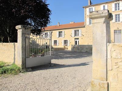 Maison Saint-Pé