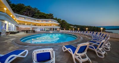 Beautiful Apartments in Jelsa, With Pool