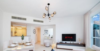 LUX The Dubai Marina View Suite 2