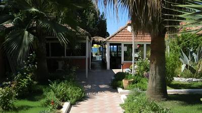 As Queen Beach Hotel