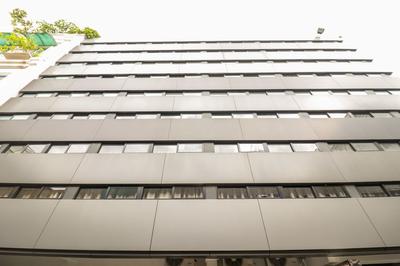 OYO 225 Premier Place Hotel