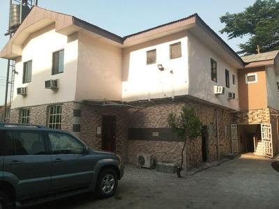 Evaville Hotel N Lounge