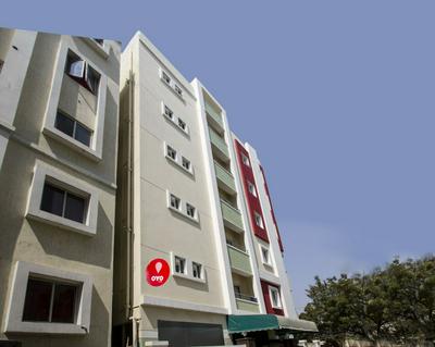 OYO 6749 The Royal Nest