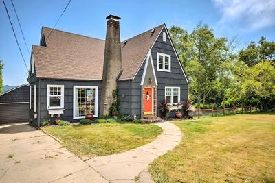 The Old Mccullough Home w/ Rooftop Deck, View