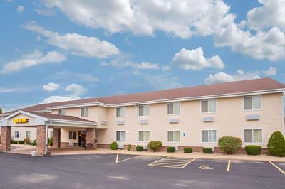 Super 8 by Wyndham Galva