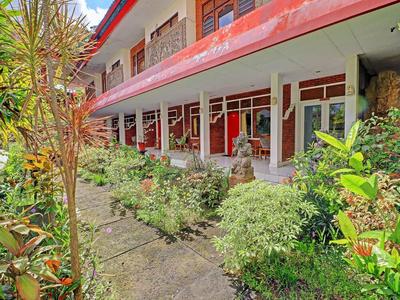 Super OYO 91870 Warna Kedaton