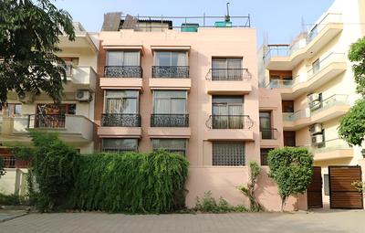 OYO 20016 SilverKey Huda City Centre