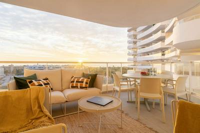 Gran Canet 2BR - Sea Views, Pools & Gym