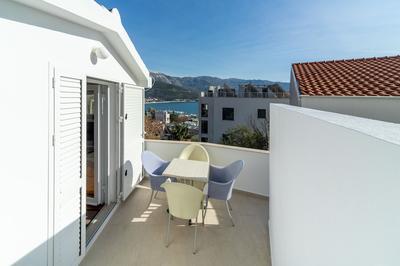 Panoramic apartment