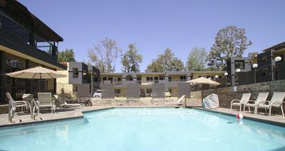 GreenTree Pasadena Inn main