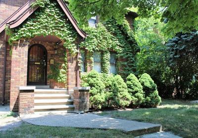 Glamorous Green Beauty in the Heart of University District 15min to Downtown