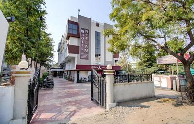 OYO 24838 Hotel Neelam