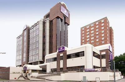Premier Inn Sunbury - Kempton Park
