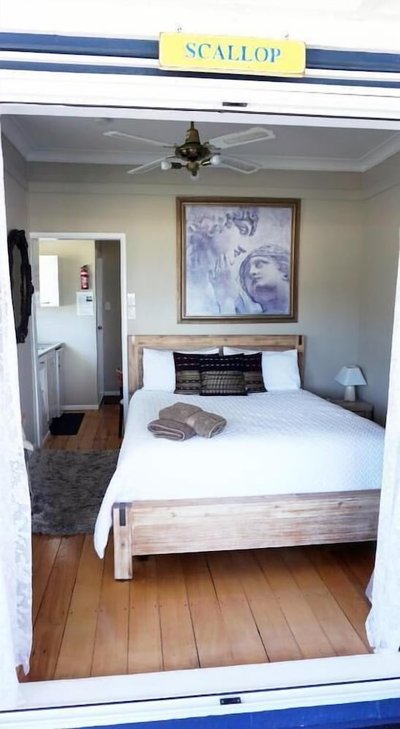 Nana Glad's Beach Front Accommodation