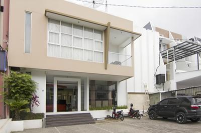 RedDoorz near Universitas Diponegoro