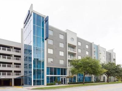 BC-522: Channelside Luxury Apartment