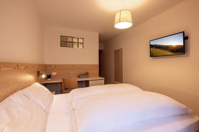 SAN PIETRO Dolomiti Small Budget Hotel