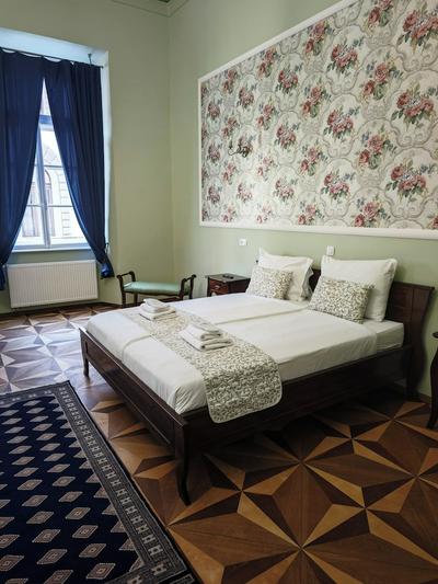 Barbo Palace Apartments and Rooms