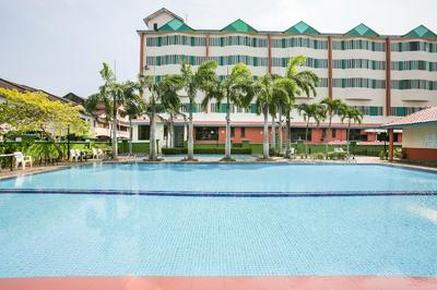 Capital O 91154 Oyo Super Cowboy Hotel Melaka