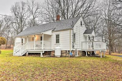 Cozy Campbell Hall Getaway w/ Porch!