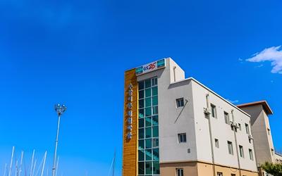 Demis Apartments