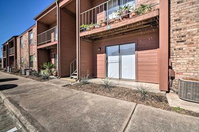 Game Day Retreat: Pool Access, 2 Mi to Texas A & M