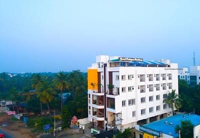 Hotel Grand Padappai Residency