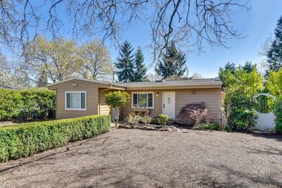 12 Mi to Portland: Aloha Home w/ Private Backyard