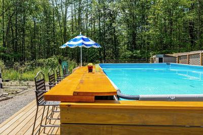 Pool+hot Tub, Firepit Near Hikes, Shops, Dining Cragswood Lodge by Avantstay