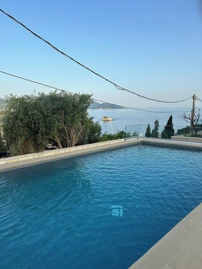 Christie's Luxury Suites