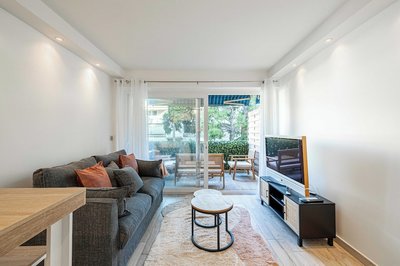 Renovated apt With Parking & Terrace - Palm Beach