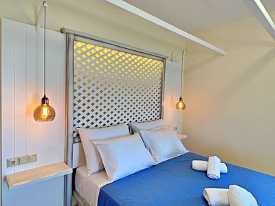 Michail Suites Afiartis Araki