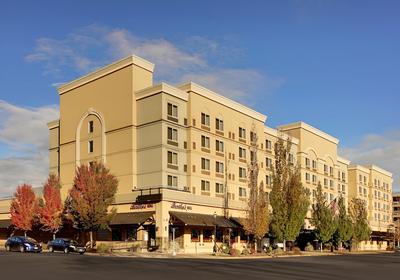 The Grand Hotel - Salem