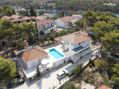 Exclusive Holiday Home Villa Marumare