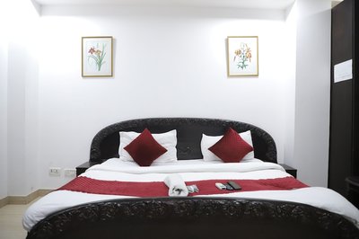 Mauryan Elite Hotel Lajpat Nager