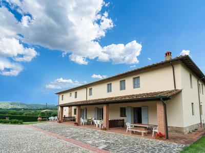 Farmhouse in Bucine With Pool