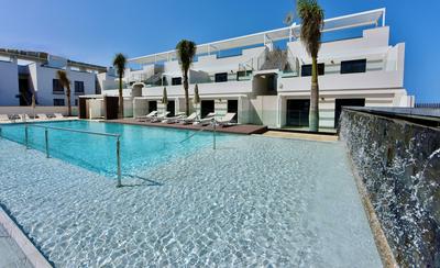 Esmeralda Cotillo Homes by LIVVO