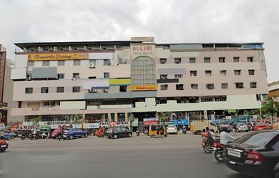 OYO 43619 Sahasra Residency