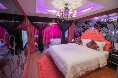 Love of Swan Theme Hotel