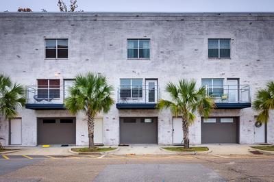 Game Room w/ Pool Table! Downtown Mobile Condo
