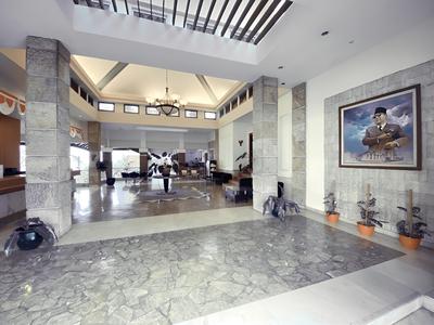 De Ningrat Topas Galeria