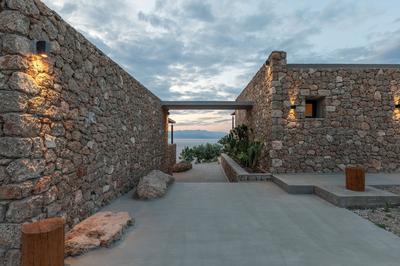 Le Grand Bleu Resort