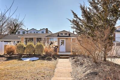 Pet-friendly Belmar Cottage < 1 Mi to Beach!
