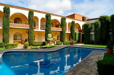 Hotel & Suites Villa del Sol