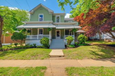 4 Mi to Liberty U: Huge Home w/ Yard & Hot Tub