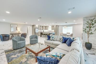 < 1 Mi to Sau: Newly Renovated Home w/ Yard!