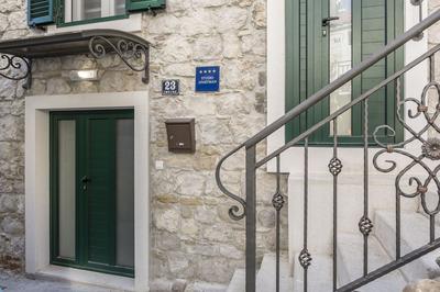 Reval Luxury Stone House Apartments