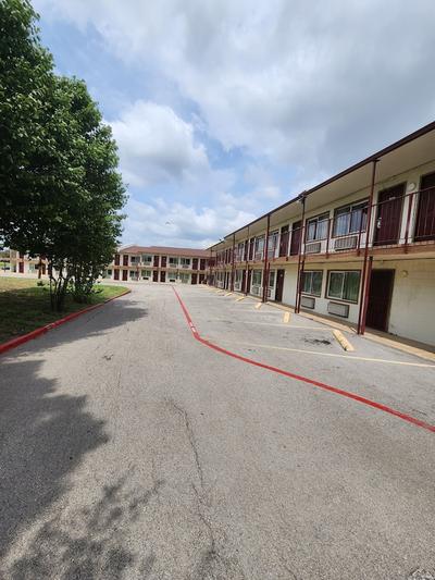 HomeTown Inn and Suites
