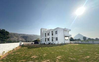 The Black Eagle Resort