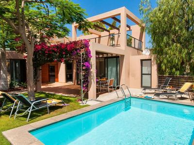 Bungalow With Communal Pool in Playa del Ingles